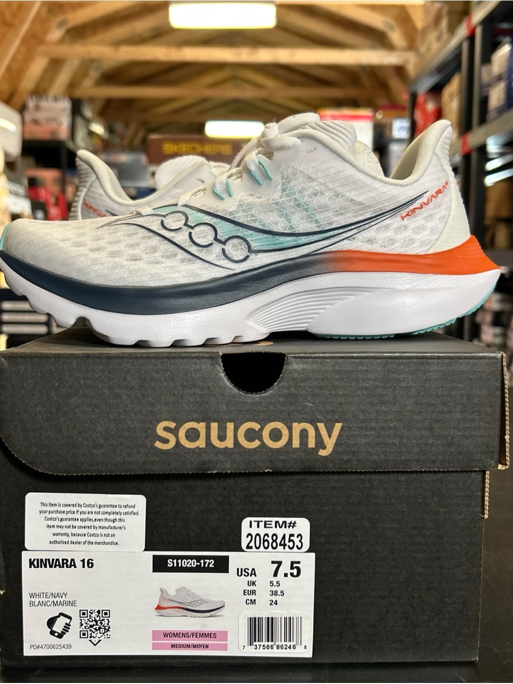 Women’s Saucony Kinvara 16 White Navy Orange Running Sneakers Size 7.5